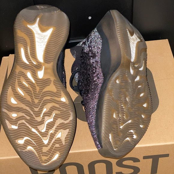 Yeezy Boost 380 Onyx Reflective size 9 - Picture 6 of 10